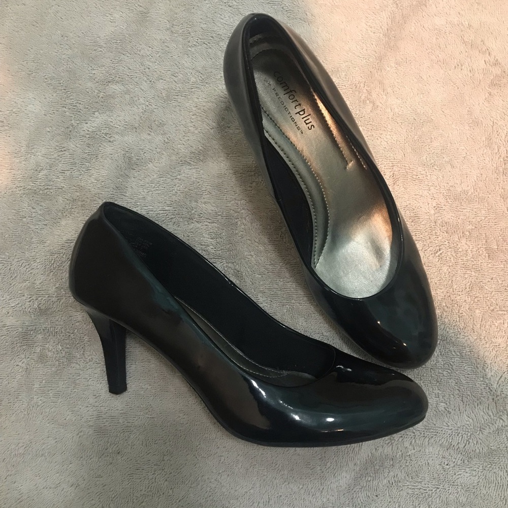 Black closed toe heels